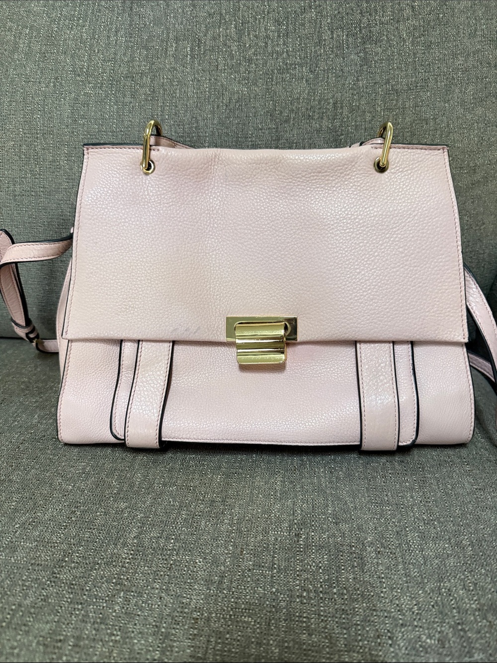 C & C Classic Pebbled Leather Shoulder Bag in soft Light Pink
